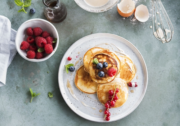 American pancakes met bosbessen - Pancakes à l'Américaine aux fruits des bois