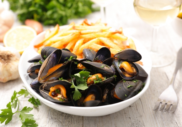 mosselen met frietjes - moules avec frites