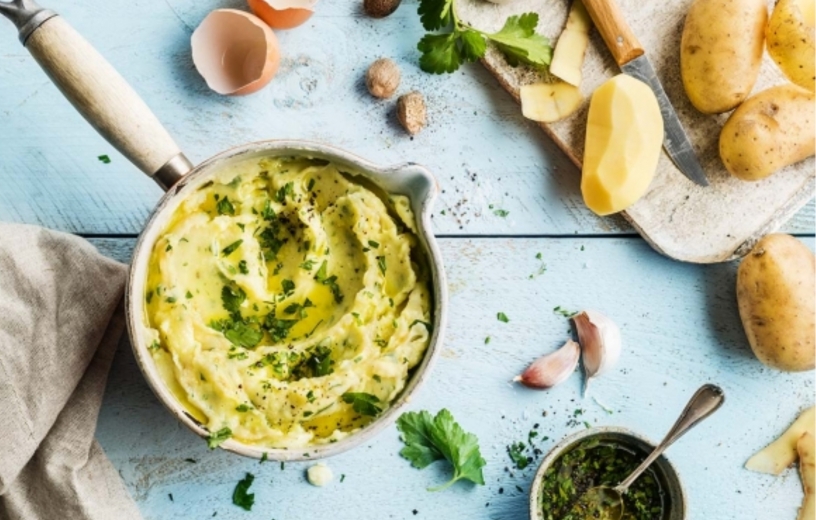 Puree van aardappelen, knoflook en peterselie