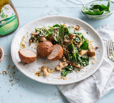 Slaatje met zelfgemaakte gehakballen - Salade aux boulettes de viande maison