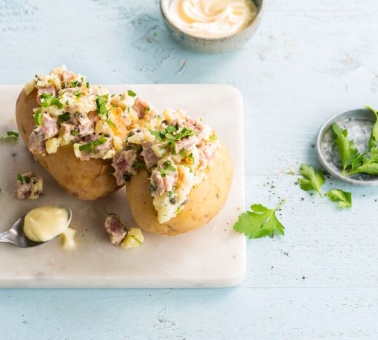 Gevulde aardappel met tonijn - Pommes de terre farcies au thon